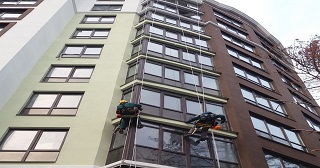 Установка крыши на балкон Якутск цена от 1057 руб. м/2.